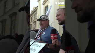 PROWOKACJA na marszu opozycji! Chcesz być SŁUGĄ Niemca, Ruska, to głosuj na TUSKA! #shorts