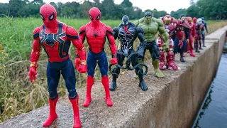 SUPERHERO AVENGERS, HULK SMASH VS SPIDER-MAN 2, IRON MAN, VENOM, CAPTAIN AMERICA, BATMAN, THOR