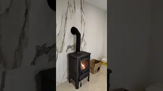 Опалюємо квартиру за допомогою печі на дровах Ferguss
