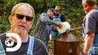 Mark & Digger Help An Old Friend Make Tasty Honey-Flavoured Moonshine | Moonshiners