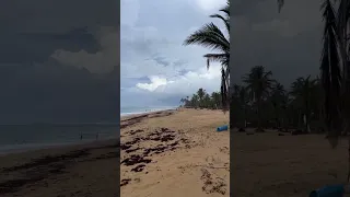 Дикий пляж ЛаваКама Доминикана.