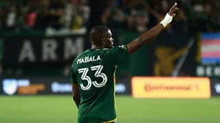 GOAL | Larrys Mabiala heads in a goal against LAFC