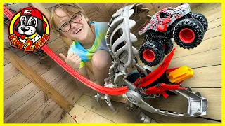 Monster Jam ThunderROARus Drop SUPER COMPILATION - Unboxing, Play & Monster Truck World Record!