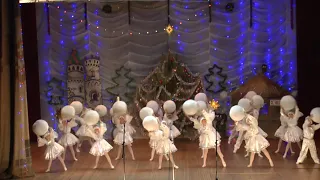 Зразковий танцювальний колектив Кіара 28 12  2018 р  Падає сніжок