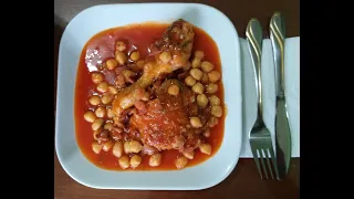 guisado de pollo con garbanzo para festejar a nuestras mamitas