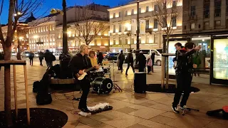 Леприконсы - "Hali-gali, paratrooper", уличные музыканты выступают на Невском проспекте в Петербурге