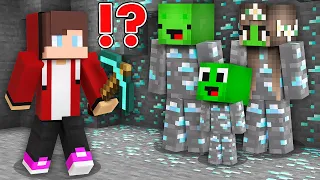 Mikey's Family Became DIAMOND ORE To Hide From JJ Hide And Seek Challenge - in Minecraft (Maizen)