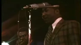 George "Harmonica" Smith sittin' in with the Muddy Waters Band - Got My Mojo Working, 1971