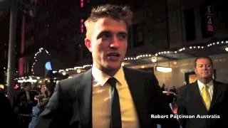 Rob Talks to Maria at RPAU - The Rover SFF Red Carpet