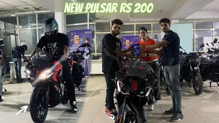 Taking delivery of New Bajaj Pulsar RS 200 | PS MotoTube