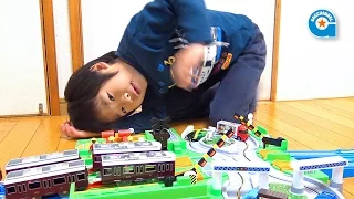 Plarail "Let`s Play with Tomica! DX Railroad crossing station"