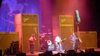 Neil Young & Crazy Horse - Cinnamon Girl - Philadelphia 11-29-2012