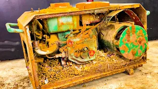 Genius Boy Brings Life To The Machine Has Rusted Immensely Over Time // Restores Classic Generator