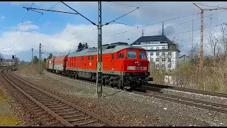 Ludmilla (Br 233) mit Güterzug in Nürnberg