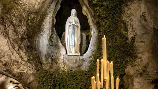 Lourdes United - Chapelet aux Flambeaux - Rosário Internacional e Procissão das velas em Lourdes.