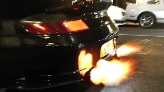 LOUD Porsche 996 Turbo shooting FLAMES!