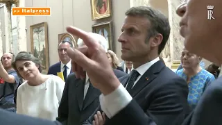 Mattarella e Macron inaugurano mostra al Louvre, le immagini