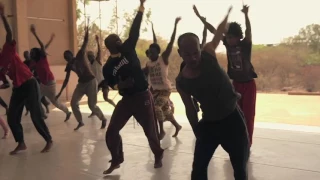 Danser l'espoir : portrait de Germaine Acogny