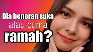 Cara Bedain Cewek Beneran Suka Atau Ramah Saja!