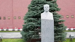 Некрополь у Кремлёвской стены. Мавзолей Ленина. Могила Сталина. Kremlin Wall. Moscow. Red Square.