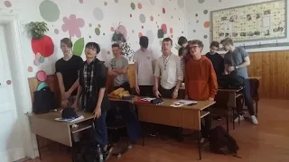 Hungarian students singing in Finnish