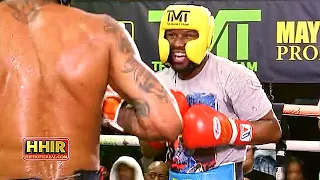 FLOYD MAYWEATHER JR PLAYS AROUND W/ BLUEFACE SMILING AS THEY GO TOE TO TOE IN THE BOXING RING!!!