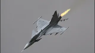 Dump & Burn 😮 RIAT 2023 JAS-39C Gripen Czech Air Force The Royal International Ait Tattoo