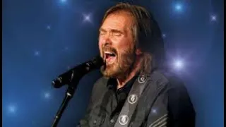 Interview with DR HOOK's DENNIS LOCORRIERE - on life loves and music