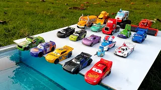 Looking for Disney Pixar Cars On The Rocky Road : Lightning Mcqueen, Cruz, Mater, Guido, Fritter