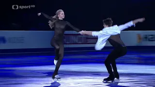 Hottest sports outfit ever!!! Alexandra Stepanova, Ivan Bukin