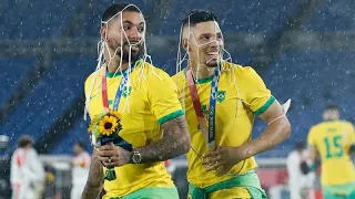 Comemoraçao dos Jogadores do Brasil após conquista do Ouro nas olimpíadas de Tóquio