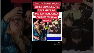 CANTOR HENRIQUE , DA DUPLA JULIANO, SE DESPEDE DE MARÍLIA MENDONÇA COM UM BEIJO NA TESTA!!