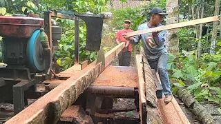 Penggergajian yang di nanti"  belahan kayu glugu di buat balok bahan dudur kontruksi bangunan rumah