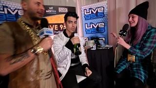 DNCE Hangs With Ice Backstage At The AMA's