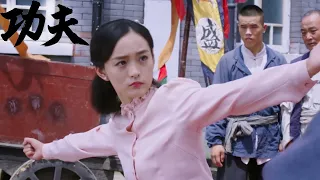 Kung Fu Movie! Arrogant Japanese samurai meet a girl,unaware she's a kung fu master,beating them up.