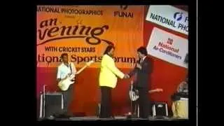 Playback Singer Shabbir Kumar challenges Pakistan's Prime Minister Imran Khan and his cricket team.