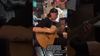 Peso pluma tocando su canción favorita 😂🎤🎶