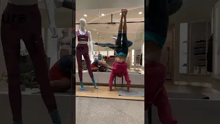 TURNING INTO A MANNEQUIN WITH MY FRIEND @YOGAthletica #libertybarros#themostflexiblegirlintheworld