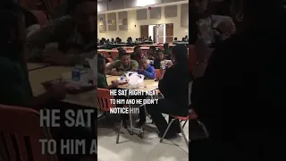 He came home from the Army to surprise his little brother at his school ❤️