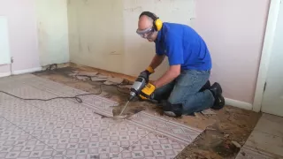 Titan SDS with a 80mm cranked tile chisel removing a kitchen floor (TTB278SDS/TTB279SDS)