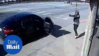 Would-be carjackers get into shootout with off-duty cop