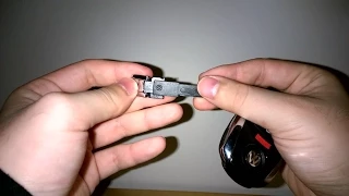 VW Touareg  Emergency key blade removal