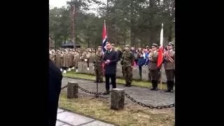 25.05.2016 Prezydent RP Andrzej Duda na cmentarzu w Håkvik