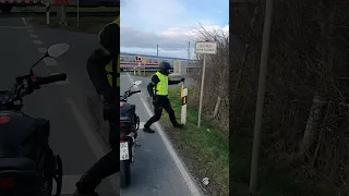 bei Rot hier halten Fahrschule Motorrad Sonderfahrten Überland #wasmitmotorrad