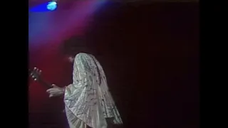 Queen - Bohemian Rhapsody (Live at Earls Court, 1977) - [Official Bit]