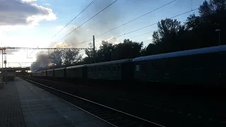 Průjezd parního vlaku přes Praha-Běchovice či. 498.104 "Albatros" v 22.9.2022.