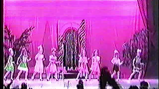 танец я люблю военных д/с Светлячок 1995год