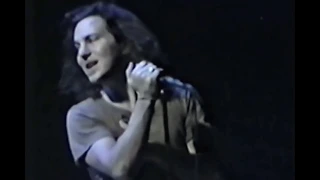 Pearl Jam- [HD 1080p] Kurt Cobain Tribute (Black/ Come As You Are)