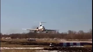Посадка Ту-154м с супер коротким пробегом