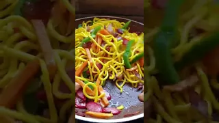 Hotdog fresh pancit miki with veggies|pinoy style recipe|pancit #shorts